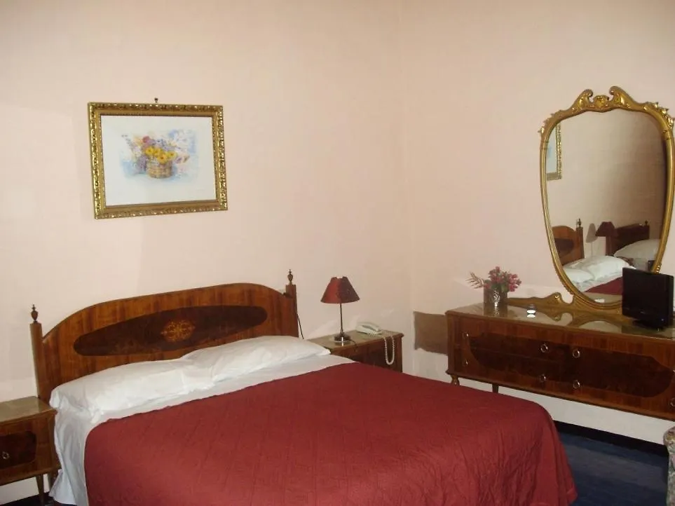 Albergo Anna Perugia 2*,  Itálie